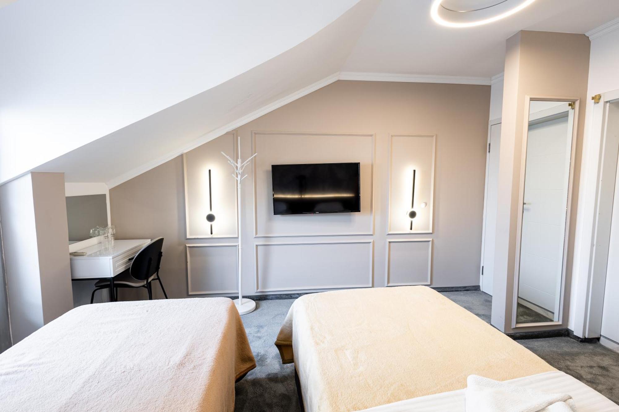 Garni Hotel Lotos Ниш Екстер'єр фото