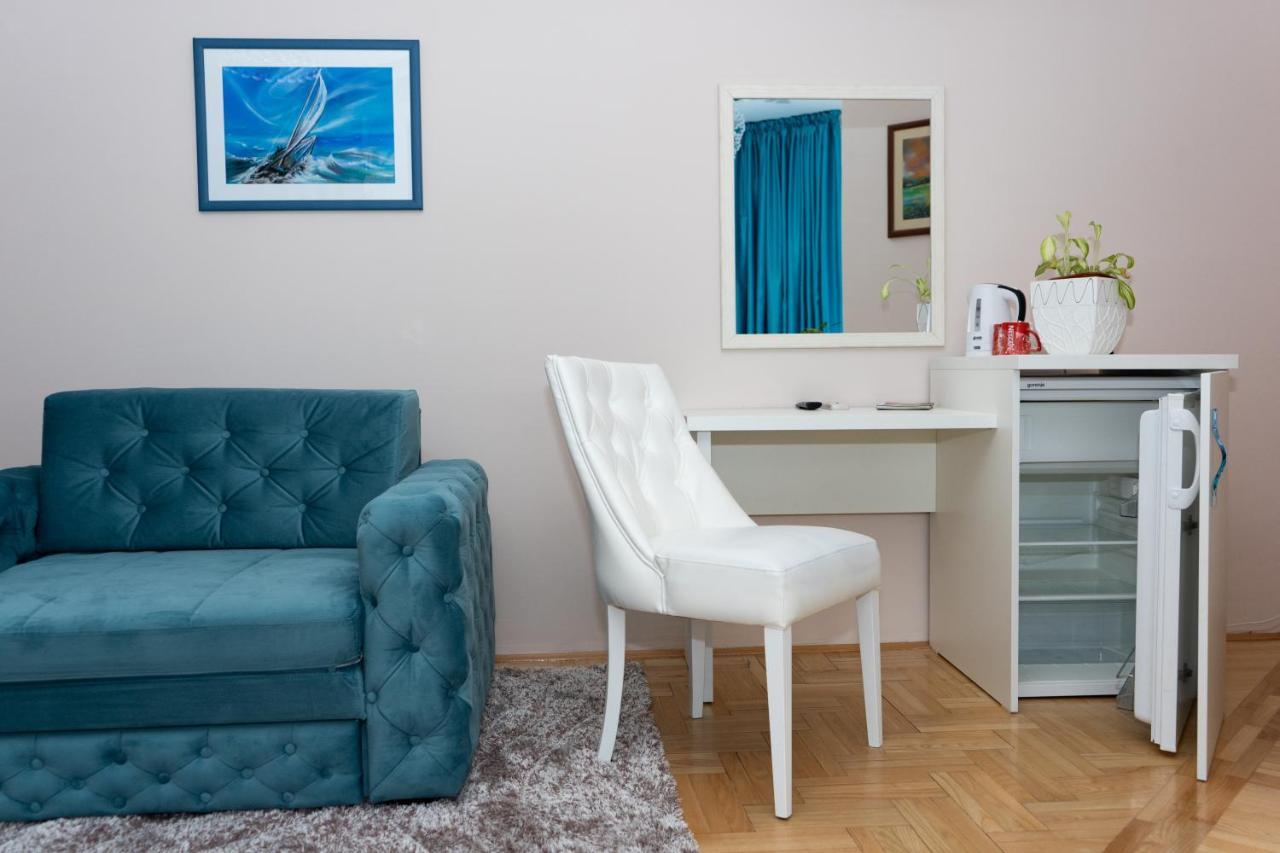 Garni Hotel Lotos Ниш Екстер'єр фото
